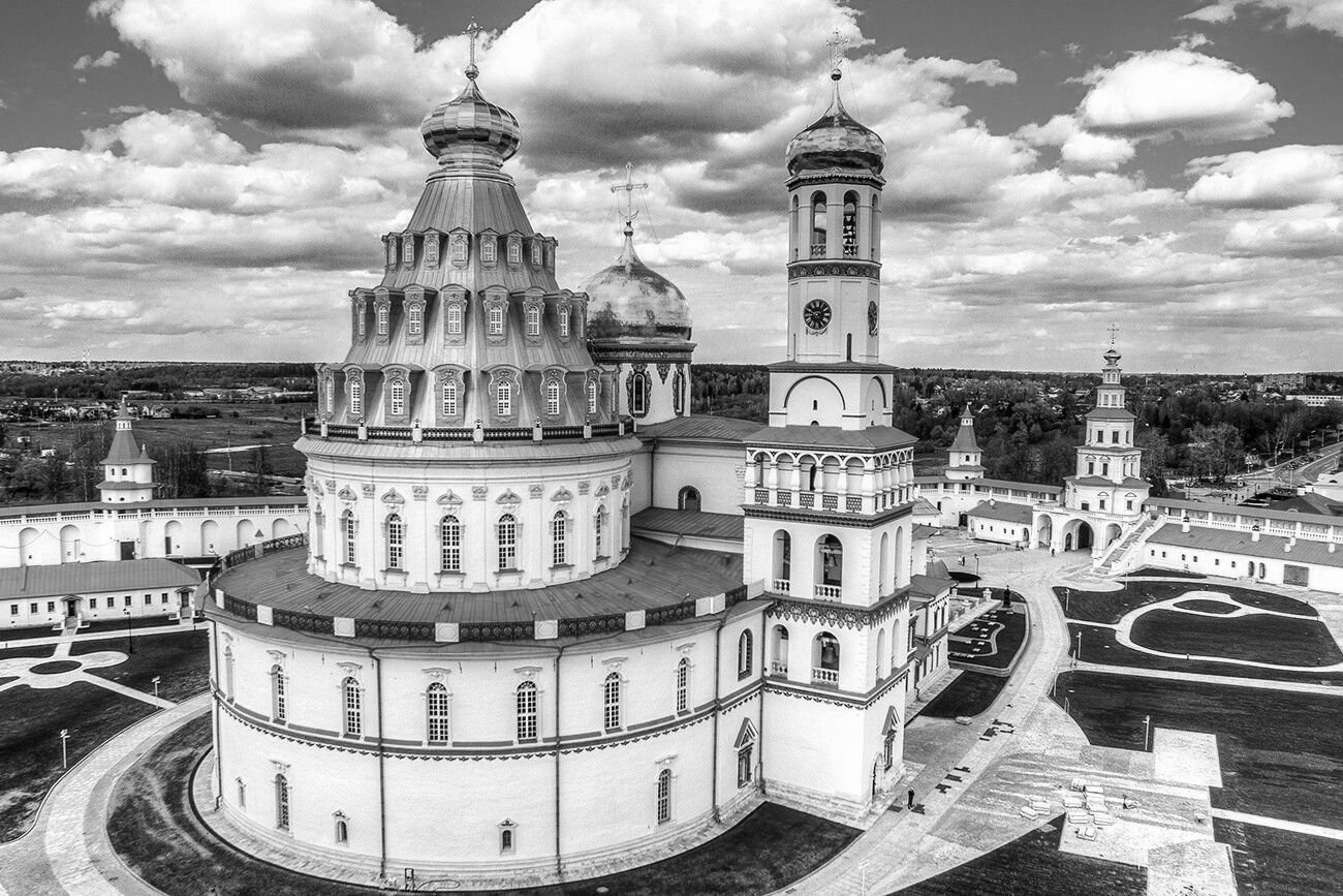 Какие из приведенных памятников культуры были созданы в XVII в.?